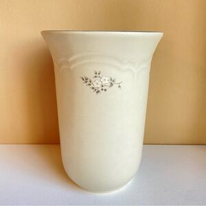 Pfaltzgraff Heirloom utensil holder stoneware dainty gray leaves white flowers